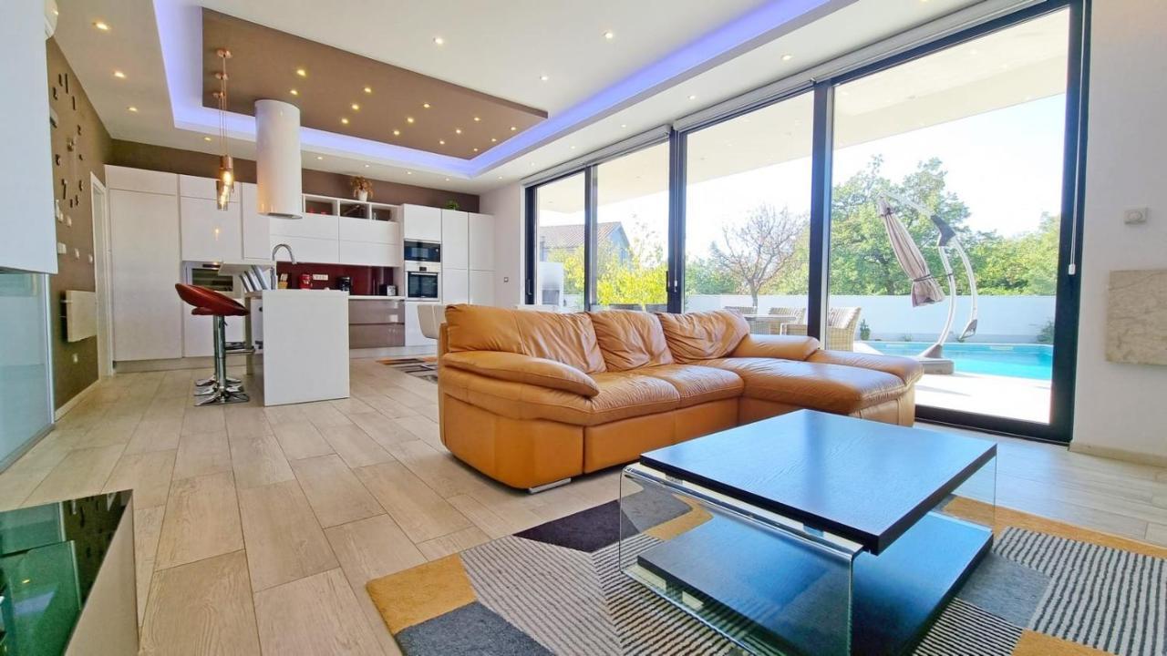 Vila Martina - Bellevue Шмрика Экстерьер фото